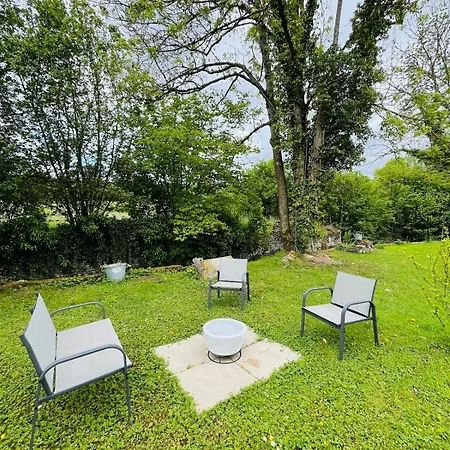 La Maisonnette Au Bord De L Eau *