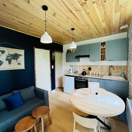 La Maisonnette Au Bord De L Eau *